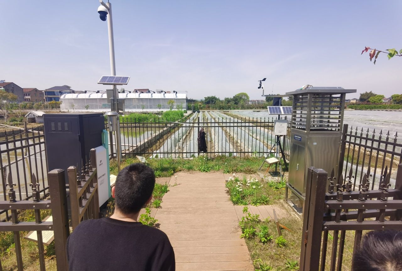 大悲咒水杯雕刻六字大明咒水晶玻璃佛杯,佛杯訂做,佛杯生產(chǎn)廠家